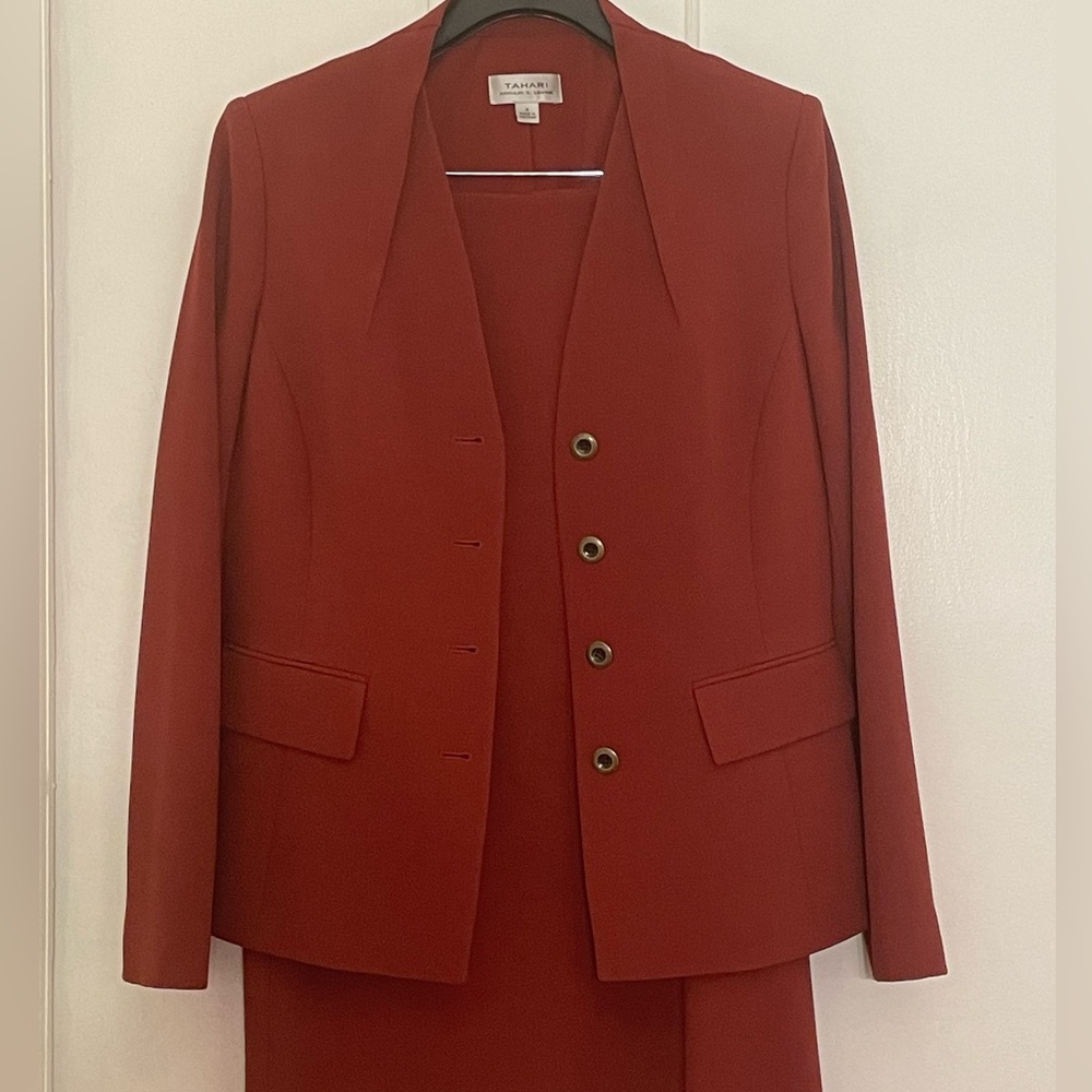 Tahari Women’s business suit